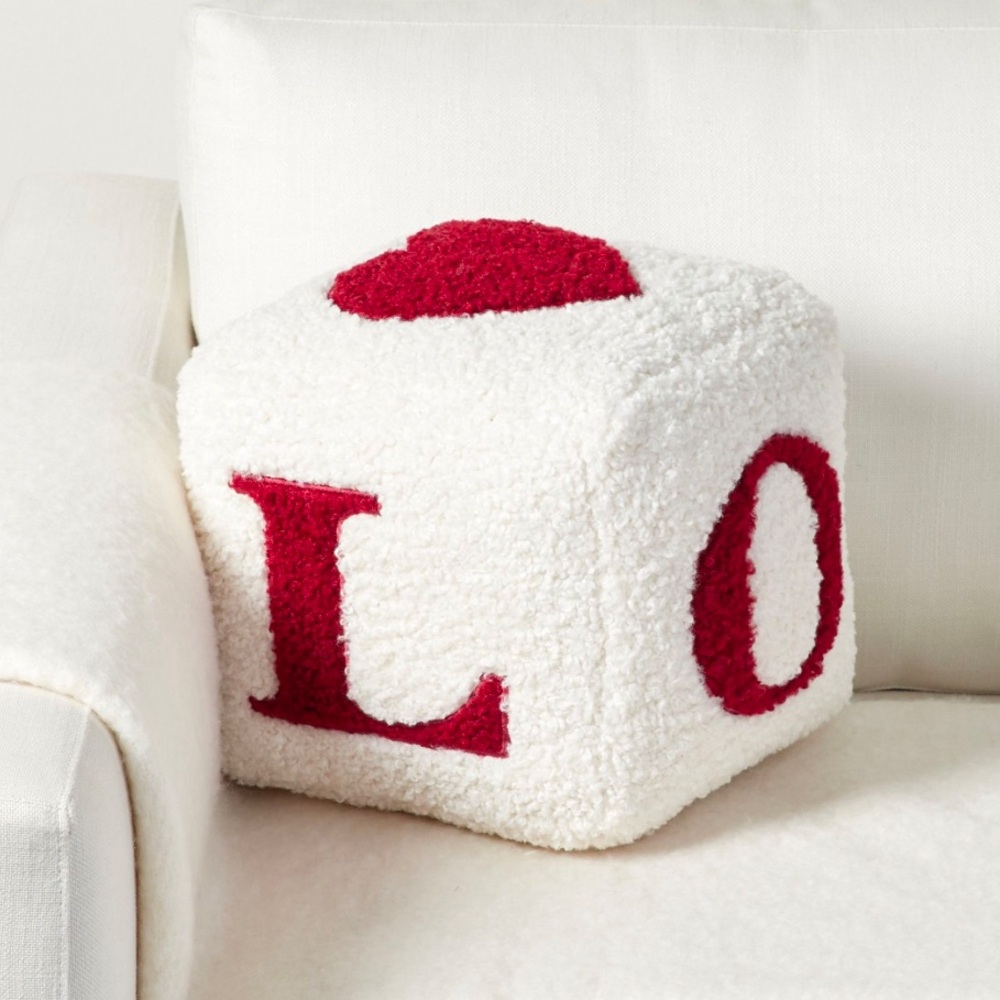 Pottery Barn: Cozy Teddy Faux Fur Love Cube Shaped Pillow new w tags Valentines